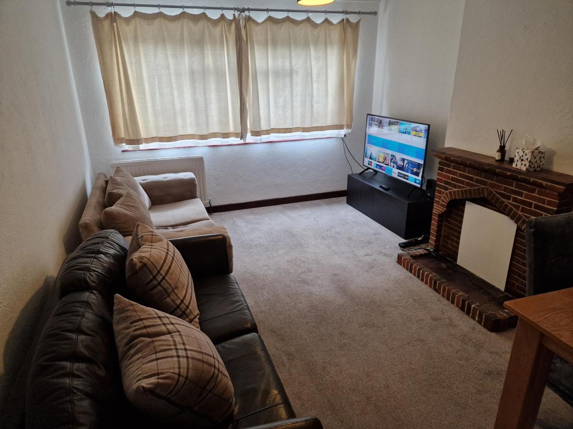 Millmead Apartment In Central Guildford With Parking Eksteriør billede